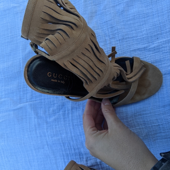 *** Gucci Suede Gladiator Fringe Becky Sandals Heels - Picture 12 of 16
